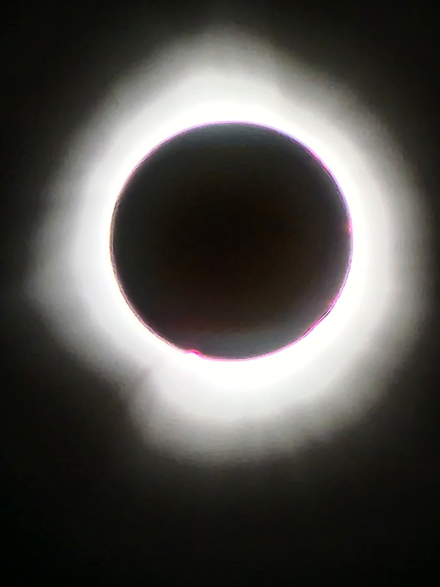 M_Vaudry's tweet photo. Voici une photo de l éclipse si vous l avez manquer

Bonne journée 😁

#Eclipse2024 https://t.co/8DUKo9uRMt