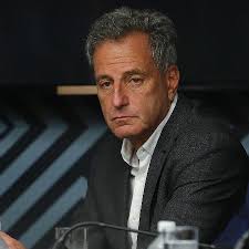 toinhodaplanet's tweet photo. Me expliquem uma coisa.
O @Flamengo entrou em uma LIGA, pra ganhar menos, sendo que nessa liga não se fala em fair play financeiro, nem melhorias para o futebol brasileiro, como calendário, arbitragem e outras coisas? A liga foi criada apenas para o @Flamengo ganhar menos? https://t.co/WilSluEMBW