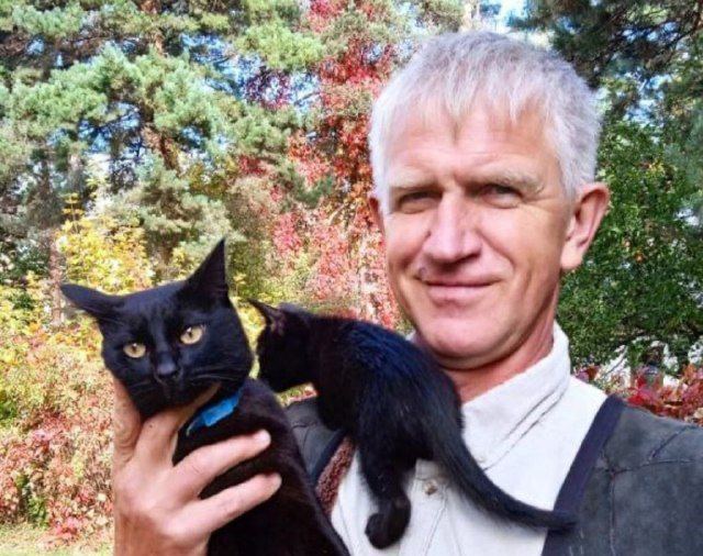 🧵 Russian man sacrificed his life to help Ukrainians: Alexander Demidenko helped Ukrainian refugees return to Ukraine. He died in a Belgorod prison on April 5. In Oct 2023 he was kidnapped by masked fascists as he brought a stretcher for a Ukrainian near the border in Belgorod.