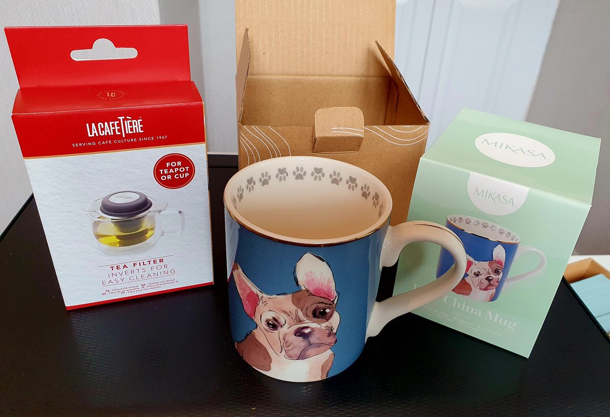 Received this lovely parcel from @HartsOfStur today, fast shipping and good packaging kept the contents nice and safe, thank you I am very very happy 😊 #familybusiness #hartsofstur #Dorset #Mug #tea #SturminsterNewton #cookware #kitchenware #Harts