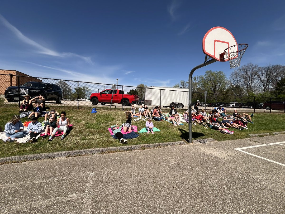 Mrs. Jacobsmeyer tweet media