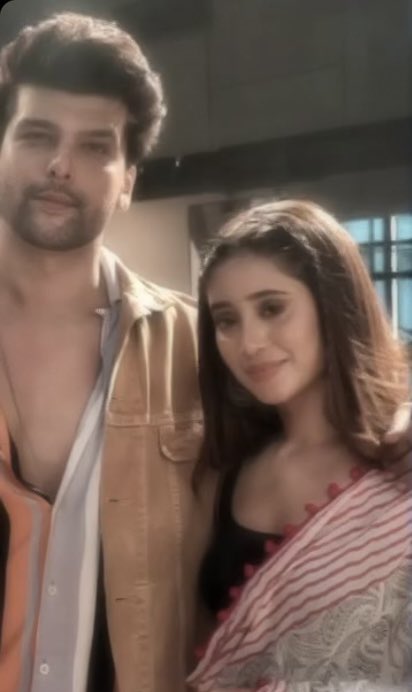 FatejoX's tweet photo. Them🤍🥹
#barsatein #aransh #kushiv #kushaltandon #ShivangiJoshi https://t.co/V2Ec57pL2Z