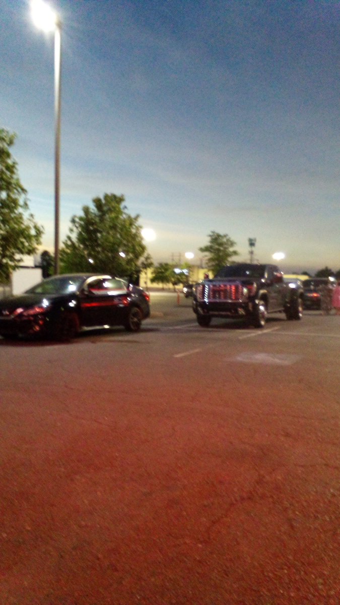 SimpleSly2012's tweet image. Me and my new group of hunters. #SolarEclipse2024