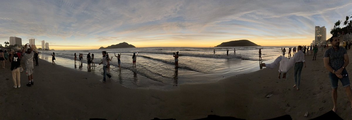 staggassi's tweet image. AMAZING!!  Don’t worry…it was through a welding shield!!! 

@MountainDew #MTNDEWPitchBlack #Sweepstakes