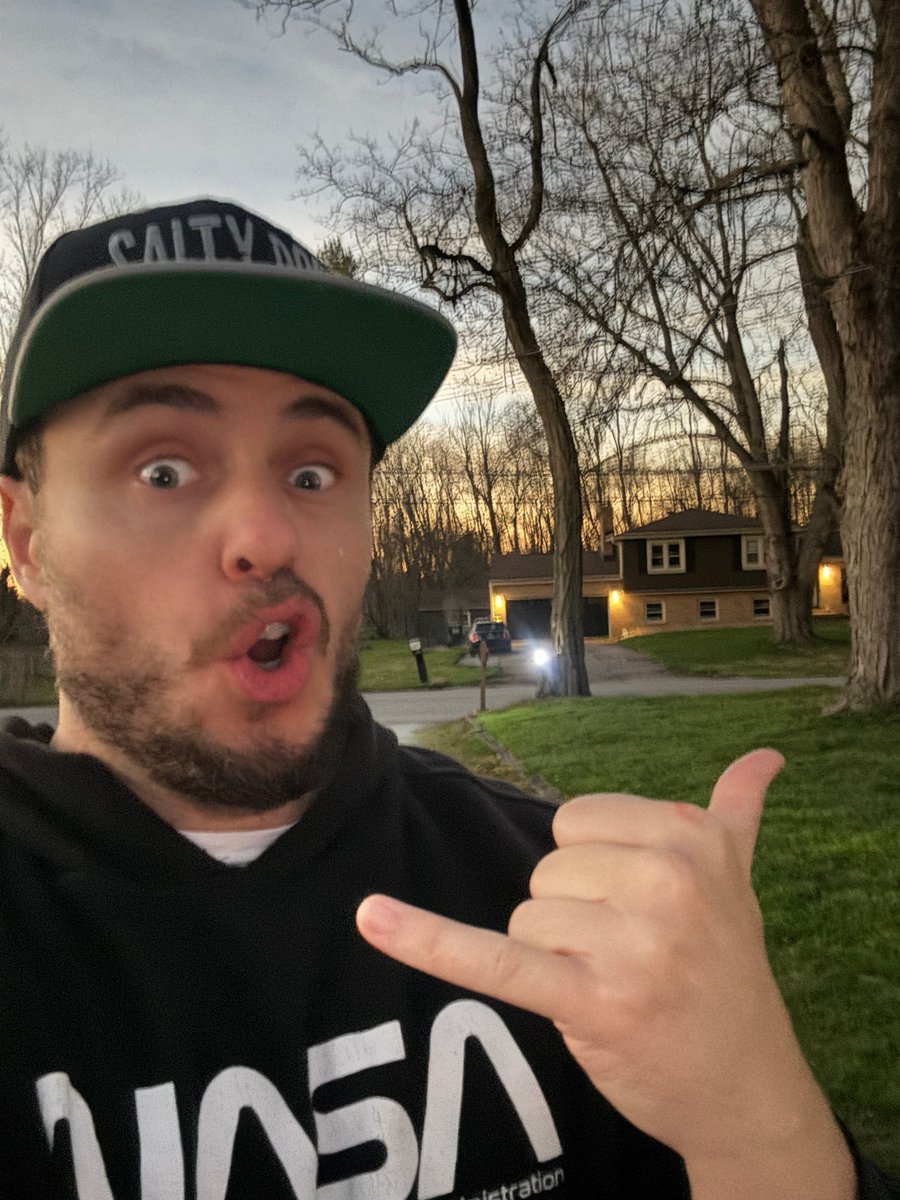 Clint Warren tweet media