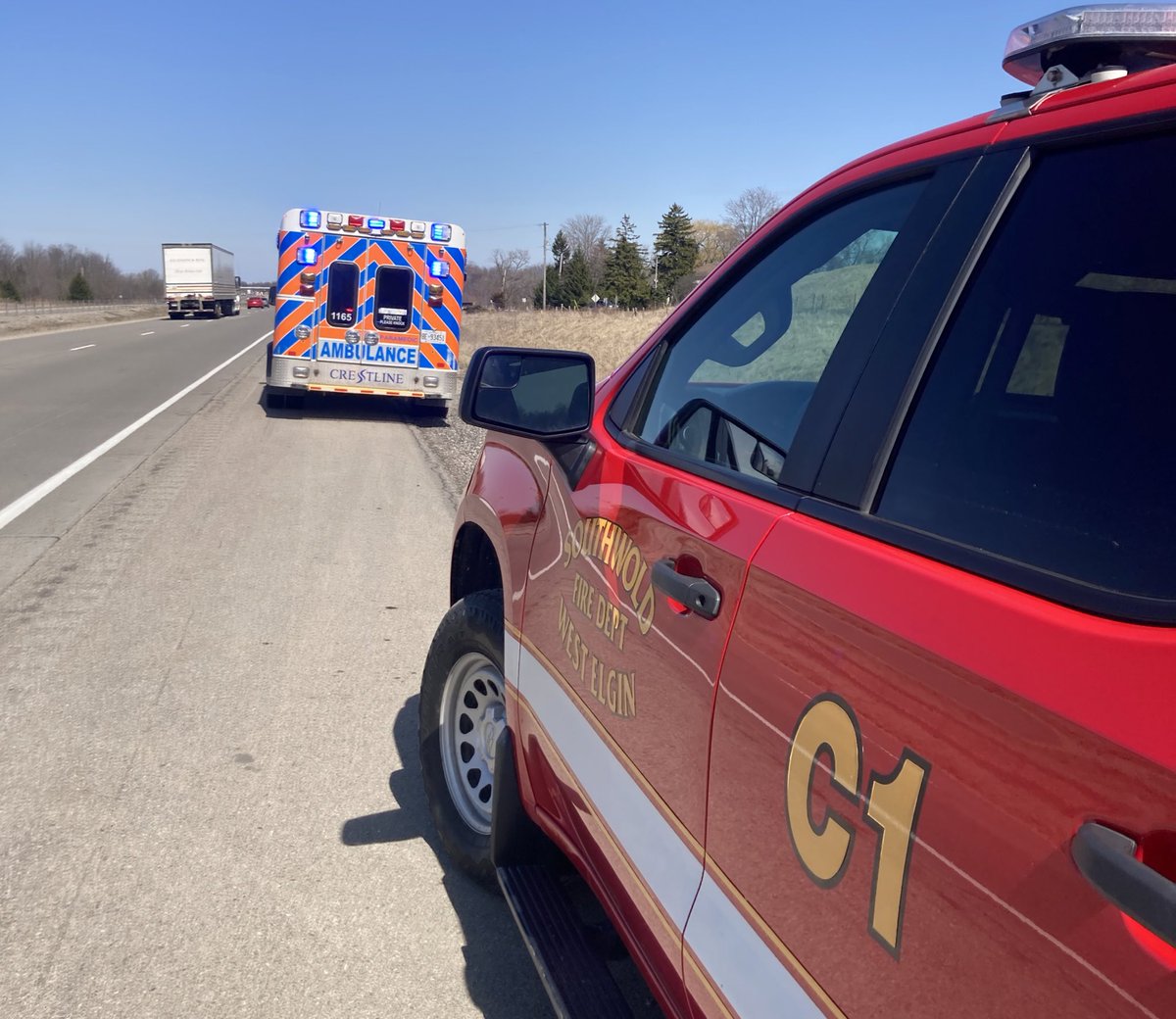 @SouthwoldFire responded to #Hwy401 EB 171 for a single vehicle MVC. 1 patient was transported by @MedavieElginEMS with unknown injuries. @OPP_WR remain on scene. Please watch for slow/stopped traffic in all areas of @TwpofSouthwold as #SolarEclipse2024 traffic leaves the area