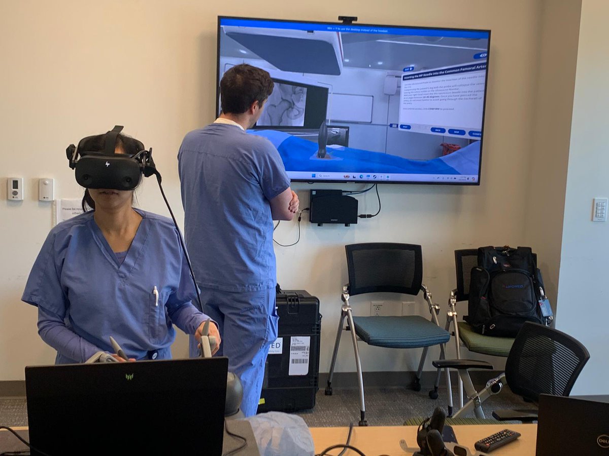 Fear not! In addition to a better view of #Eclipse2024, our #FIT had some fun with #VR vascular access at noon conference @SLU_GME @slusom @SSMHealthSTL @MikhalkovaDeana @KishoreHarjai @RaviNayakMD #CardioTwitter #CardioEd #Cardiology #CardioX