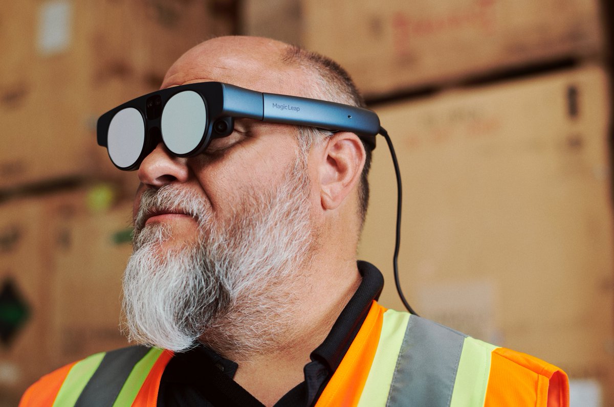 Magic Leap AR solutions transform manufacturing sites, offering real-time data integration and precise visual instructions that improve adherence to complex workflows and enhance safety protocols. A technological integration that redefines industry standards. #EnterpriseAR