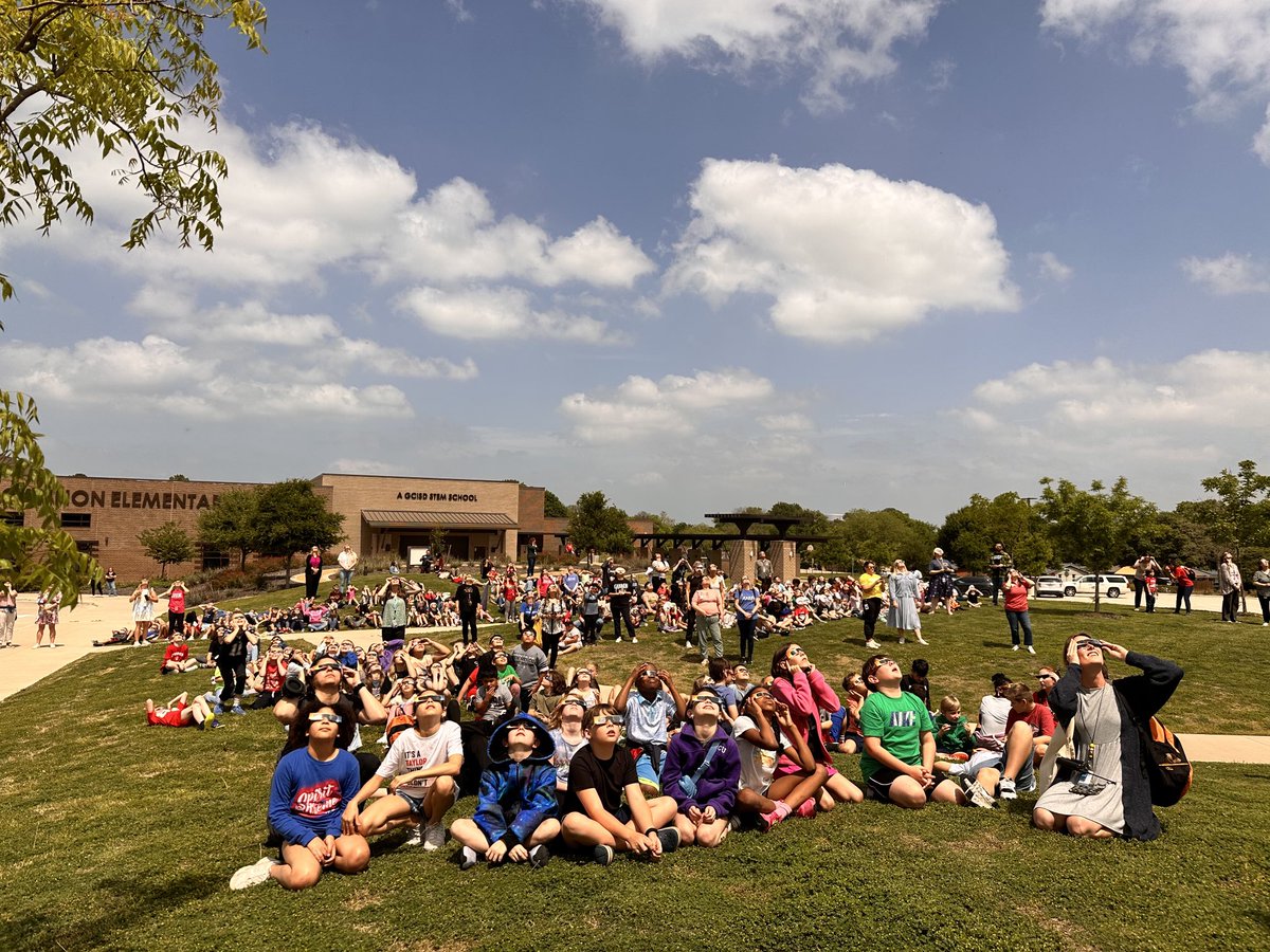 Dr. Tina Powers Garrett (@tinatagsit) on Twitter photo <a href="/canSTEM/">Cannon Cubs</a> scholars were mesmerized by the 2024 Total Solar Eclipse! STEM Education Matters-Our Scholars are your future Scientists! ☮️❤️🐻 <a href="/canSTEM/">Cannon Cubs</a> scholars were mesmerized by the 2024 Total Solar Eclipse! STEM Education Matters-Our Scholars are your future Scientists! ☮️❤️🐻