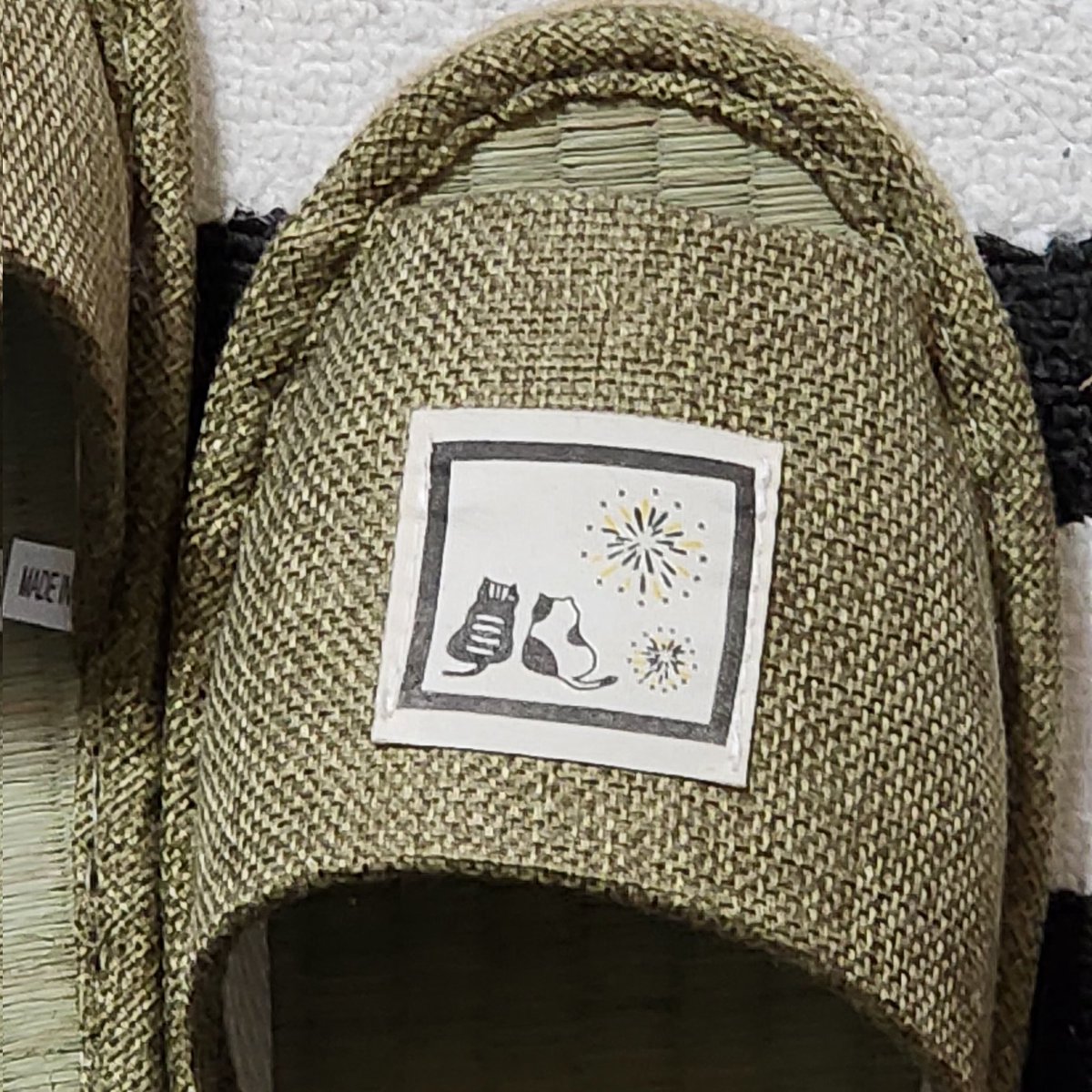 yurippe_com's tweet photo. #dポイントで買ったもの
ダイソーでスリッパを
買いました♫ https://t.co/MMt78xq898