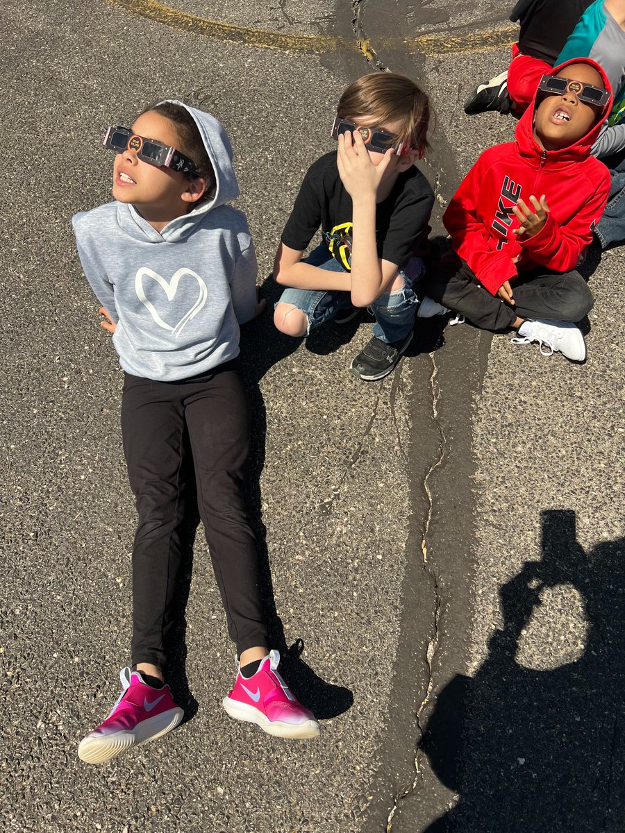 Pirates across the district witnessed the incredible partial solar eclipse!🌞 Our teachers found creative ways to incorporate the eclipse into their lessons and our students were full of curiosity and awe.  #Proud2BPirates

Show us your eclipse pics!