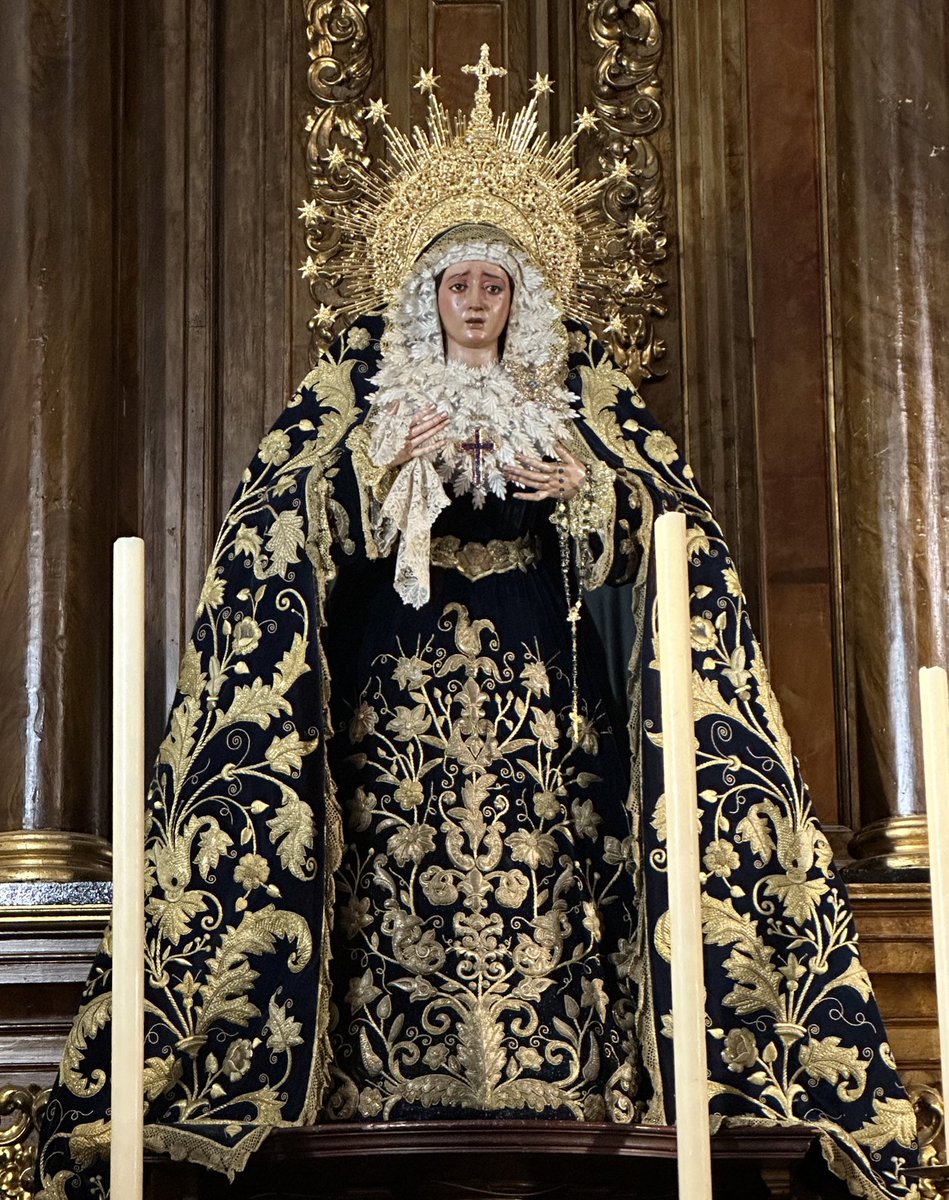 Ya no se puede estar más guapa… Virgen de Montserrat