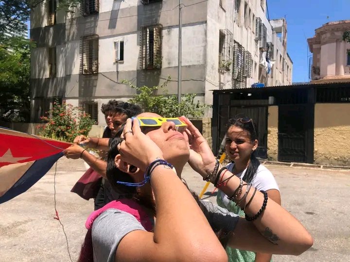 😎🔭🇨🇺 #AlmaMaterComparte imágenes del eclipse solar visto de manera parcial en #Cuba
📸 Jorge Luis Sanchez Rivera y Carlos Acosta
#RevistaAlmaMater #Cuba #EclipseSolar2024 
@adanelistere
@dalgis_gala
@CubaMES
@BorgesOlivero 
@BuenoF_Narcy 
@DayamisL14833 
@wcastrovilla