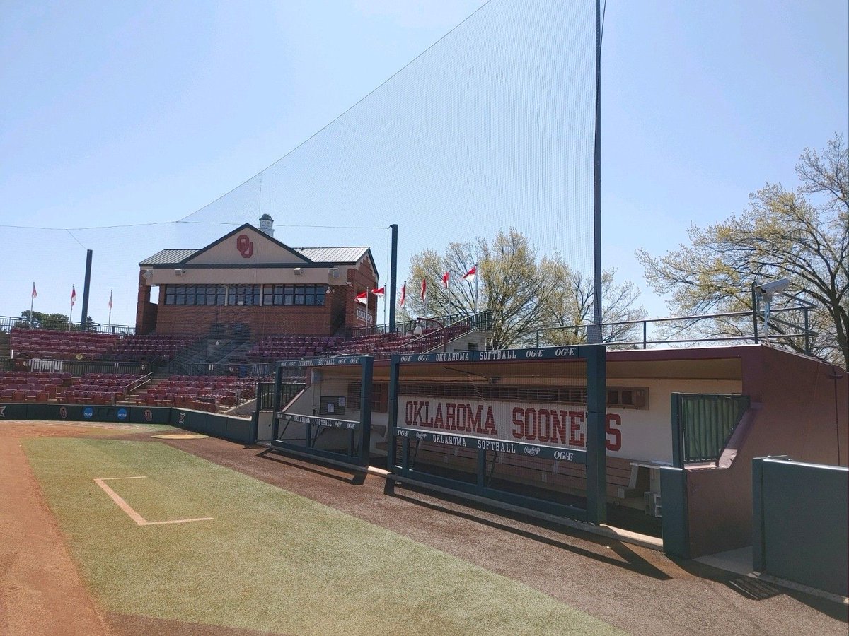 We've got the three time defending champs covered down in Norman! 💪 Netting Pros is proud to bring their facility netting expertise to Sooners Softball! 🔥
