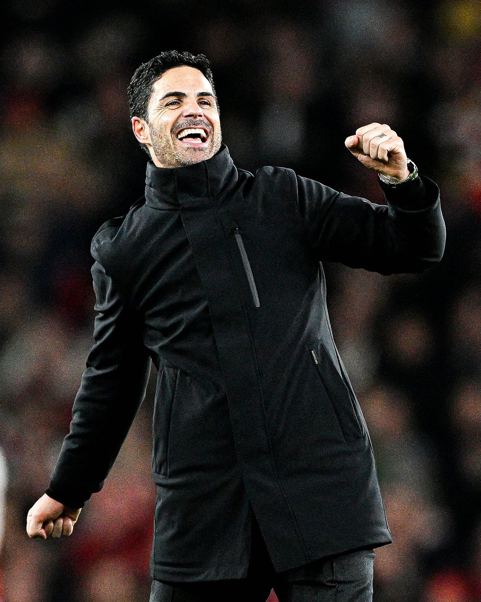 Arsenal vs Brighton was amazing. Both coaches utilised specific strategies designed to exploit the opposing team. When special coaches like Arteta & De Zerbi tinker, it's time to take notice. Below, in an in-depth thread, I break down how Arteta OUTCLASSED the Italian! THREAD!