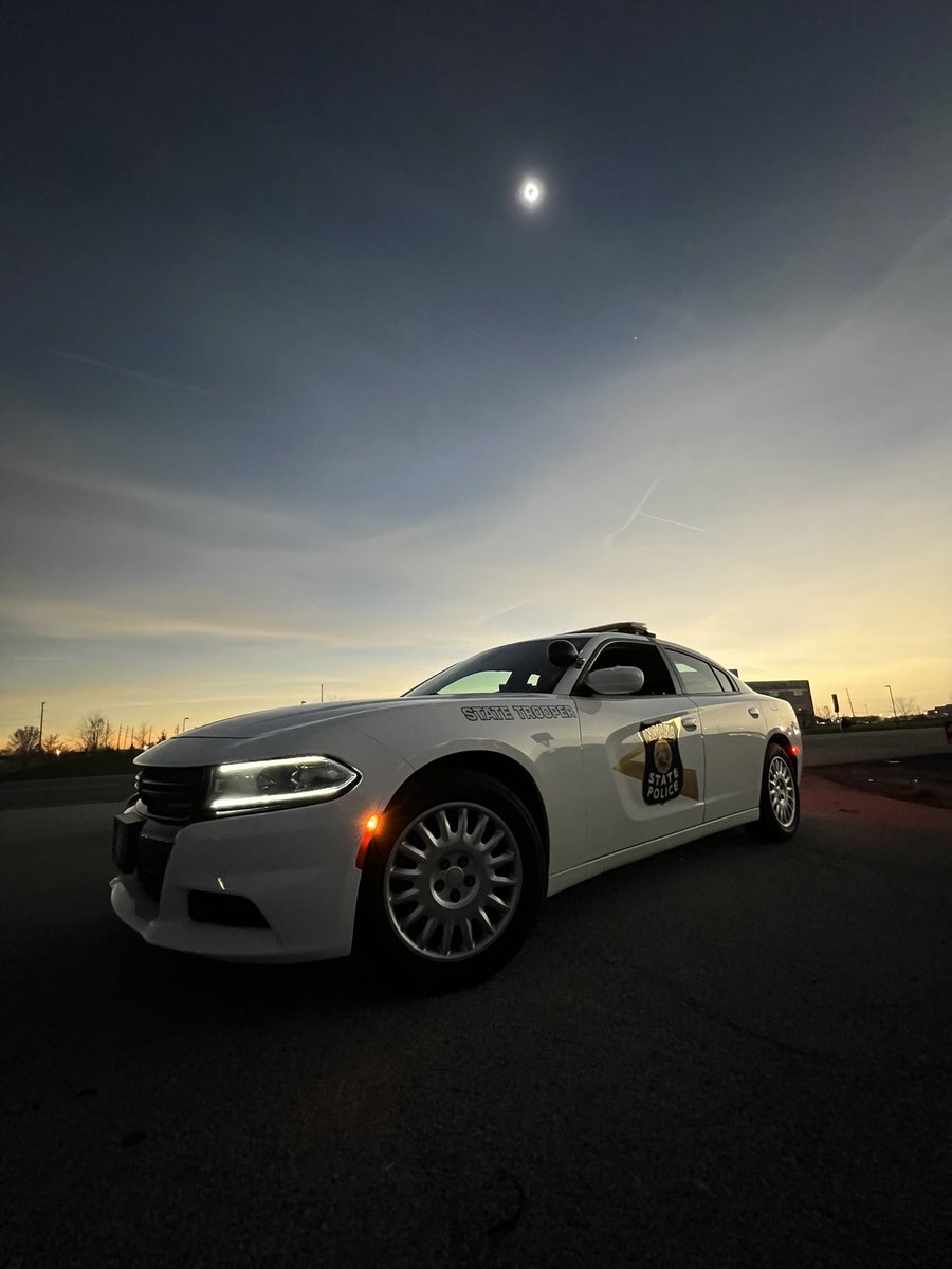 The #Eclipse2024 was incredible to see No that it’s wrapping up, be prepared for increased traffic Indy area interstates are flowing smoothly Please slow down, be patient, allow other cars to merge, don’t tailgate and put your 📱 down.