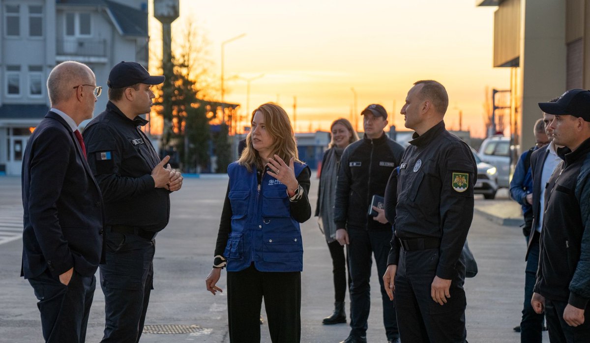 Moldova is a strong advocate of regular pathways and a dedicated partner to Ukraine and those who fled the war in #Ukraine2YearsOn Here, at the Palanca border crossing, @IOMMoldova and partners continue to scale-up capacities and preparedness to support vulnerable communities.