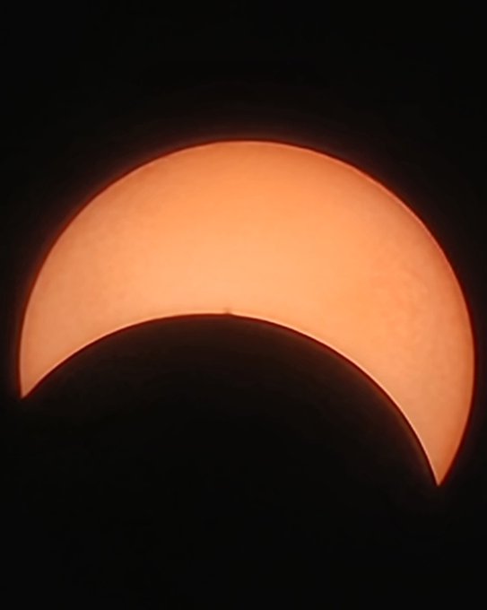 Solar Eclipse 2024  📸: Me!  I even captured a couple sun spots! https://t.co/uzko7mDsyA