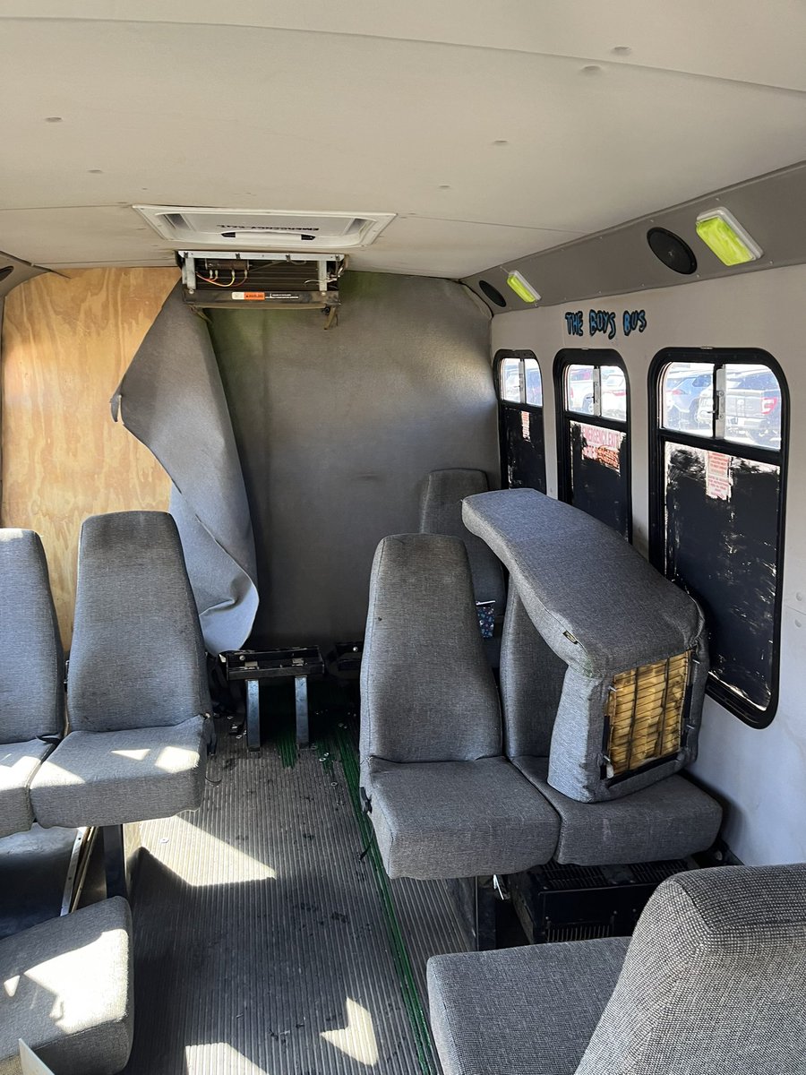 Athletics_JPHL's tweet image. *URGENT* 

Please let us know if you have any information regarding the vandalism that has happened to our Shuttle Buses. 

We are located @ 2911 50 Ave Lloydminster SK 

Any and all information is appreciated!