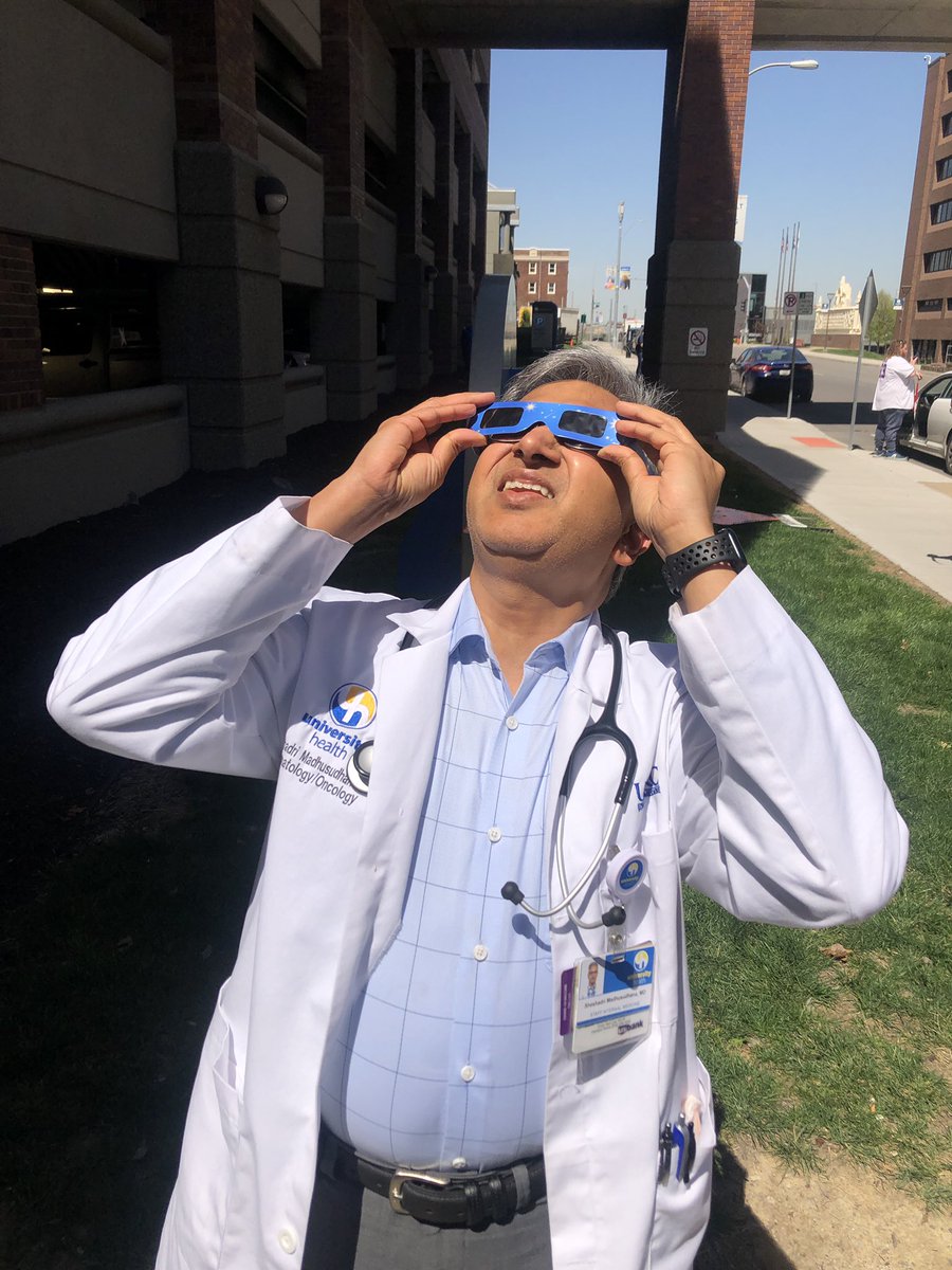 Some of our #HealthcareHeroes took a moment to take in today’s #Eclipse #Eclipse2024 #EclipseSolar