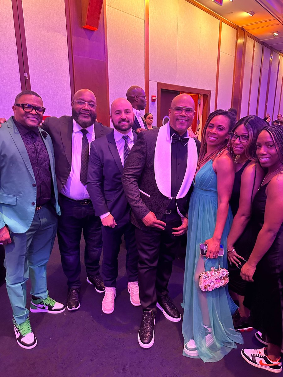 It was an honor to attend @LIFECampInc's Sneakerball Gala last night to celebrate @EricaFordNYC and everything she’s done to promote peace and bring transformative change to NYC!