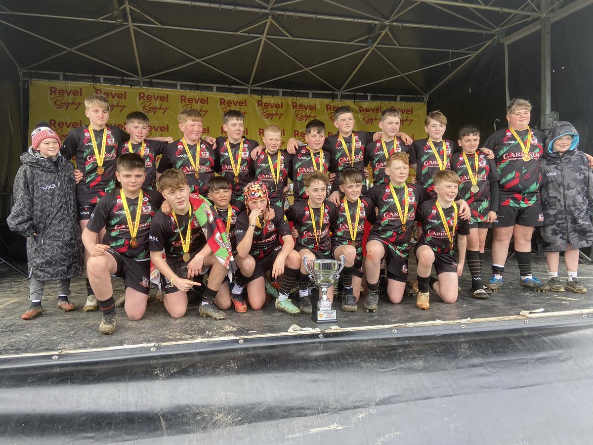 Academi Rygbi Ystalyfera (@ygy_rygbi) on Twitter photo Llongyfarchiadau ENFAWR i dîm Ystalyfera <a href="/ystalyferarfc13/">YSTALYFERA RFC UNDER 14s 2024/25 season</a> ar ennill y twrnament Rugby Revels yn Devon, Lloegr dros y penwythnos 🏴 🏆🔥
Tipyn o llwyddiant bois 👏🏻 8 disgybl Ystalyfera! Da iawn i chi gyd 🤛🏻 #RygbiYGY Llongyfarchiadau ENFAWR i dîm Ystalyfera <a href="/ystalyferarfc13/">YSTALYFERA RFC UNDER 14s 2024/25 season</a> ar ennill y twrnament Rugby Revels yn Devon, Lloegr dros y penwythnos 🏴 🏆🔥
Tipyn o llwyddiant bois 👏🏻 8 disgybl Ystalyfera! Da iawn i chi gyd 🤛🏻 #RygbiYGY