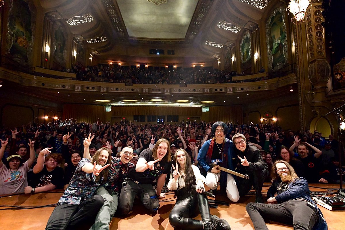 The audience group photo for the Milwaukee Sonic Symphony Show - I made it smack dab between Ty from @LordsOfTrident and @Adrienne_Cowan I felt like I spun the goal post with that run @HaileyLovesCher @sonicsymphtour @ShotaNakama