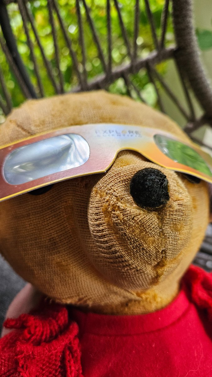 Watched the eclipse with my oldest friend. Moments like this remind me how short and beautiful our life is.