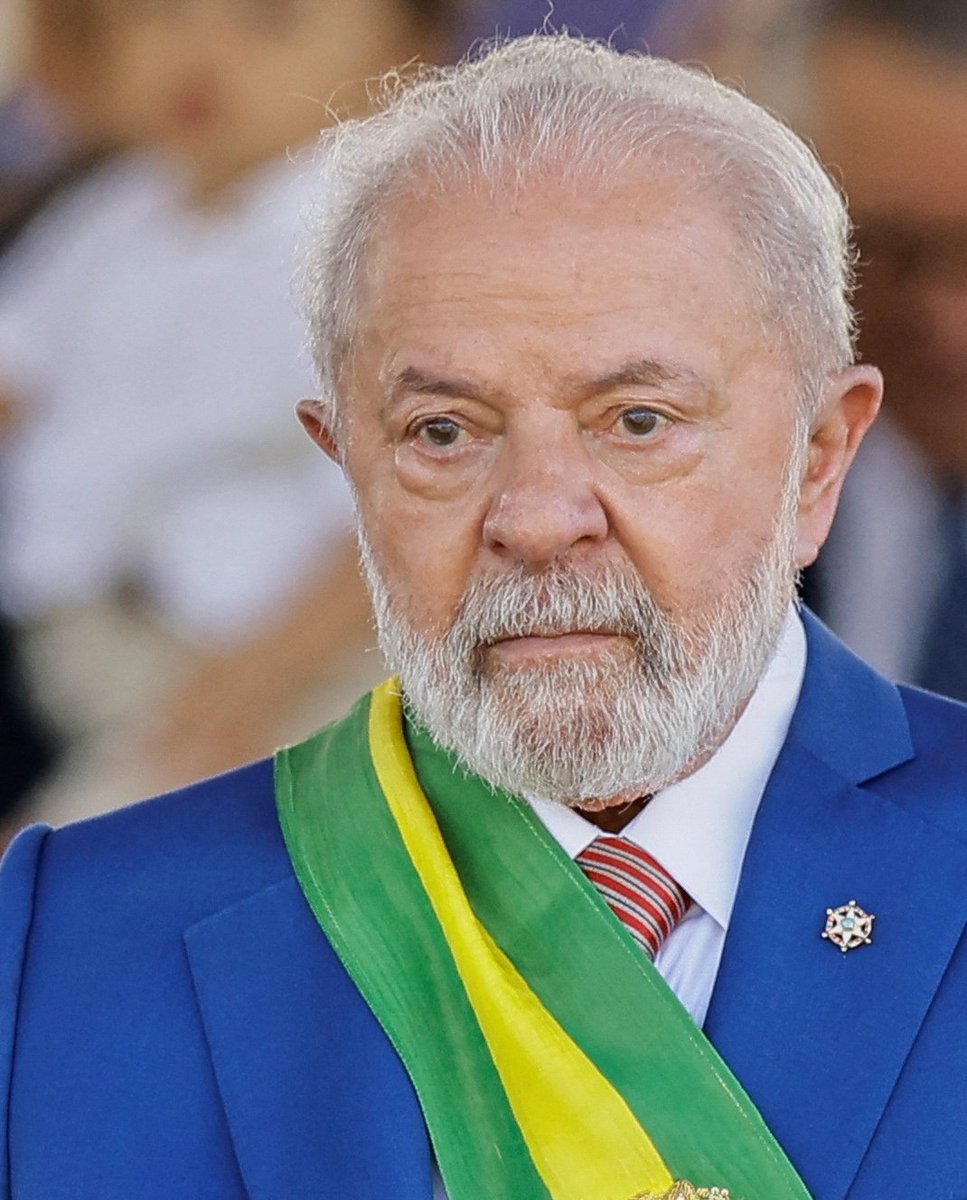 TaraBull's tweet image. BREAKING: Elon Musk just announced Starlink will provide free Internet for schools in Brazil if the government won’t honor their contract.

This comes after Brazil's government threatened to suspend all contracts with Starlink.

Who else stands with Elon?