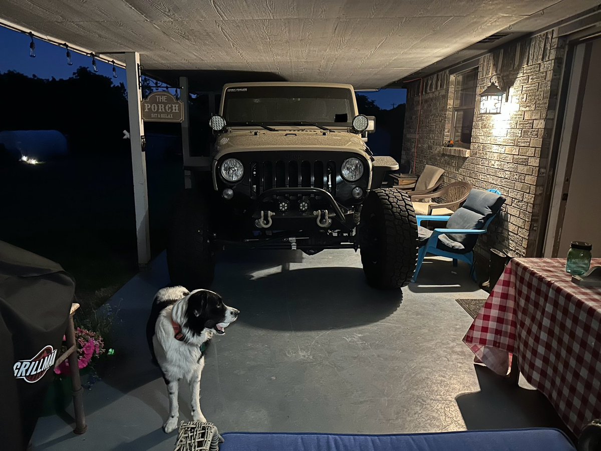 When the garage is full and Mother Nature is big mad tonight. ⛈️😂