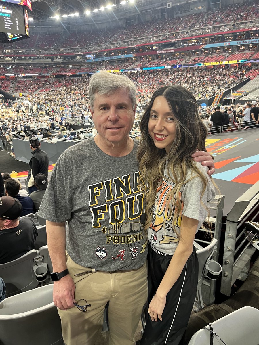 It’s cool to see the NCAA basketball championship game, but it’s even better to see it with your daughter! ⁦@MohanaHolloway⁩