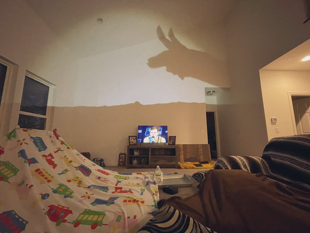 How does one watch @BoilerBall w/ a 4yo during the #NCAAChampionship? Blanket forts and shadow puppets. 😅