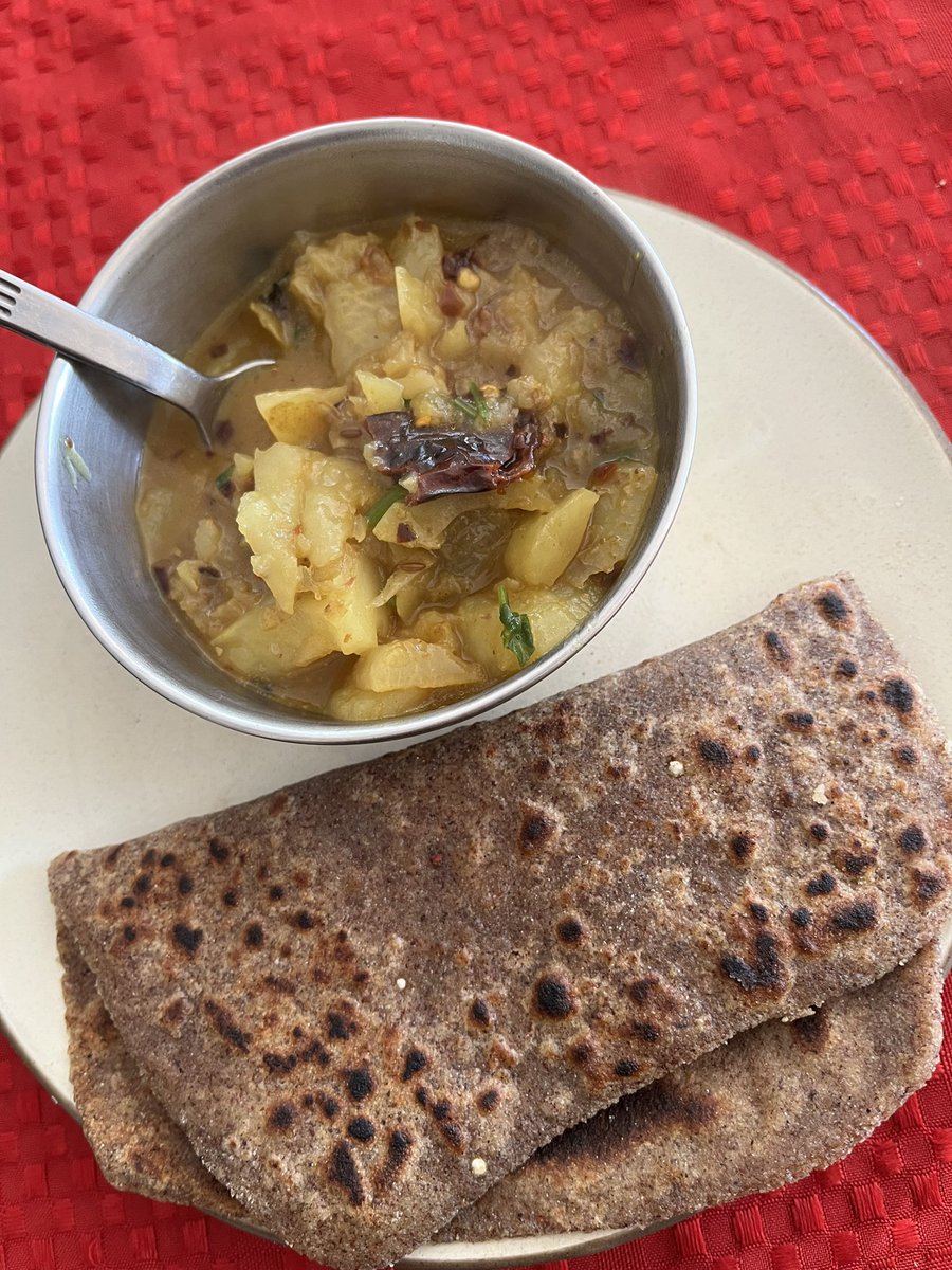 Devanjana_'s tweet photo. #quinoa paranthey Aur mooli ki sab I https://t.co/gVdsjRXxOj