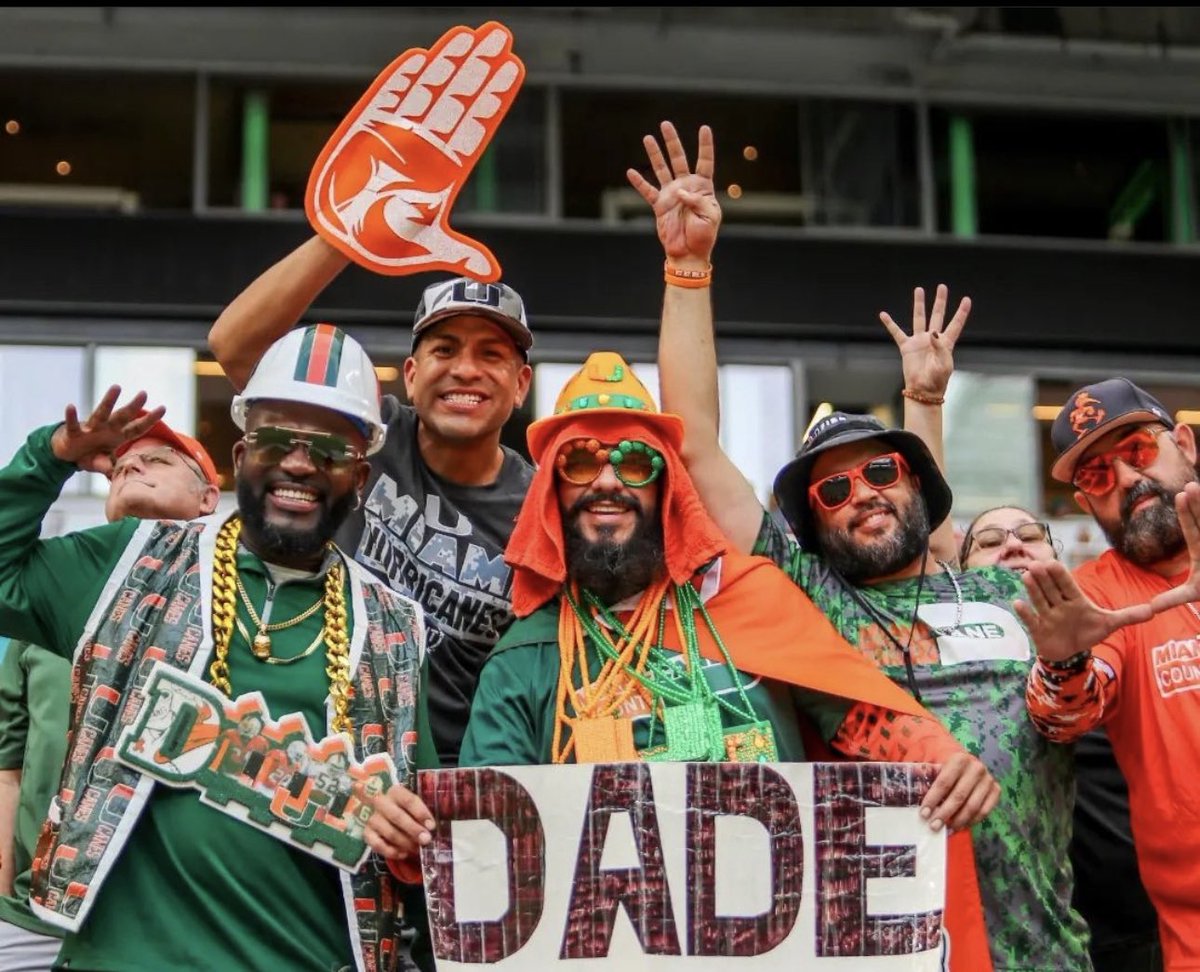 #SpringGame is this Saturday @canesfootball and @miamihurricanes we have NO TICKETS to get in. ✅ We pay for over 30 football seats when we only need maybe 6 ✅ We pay for 8 basketball seats (maybe need 4) ✅ We sold out section 107, and now section 114 at the Wat ✅ We…