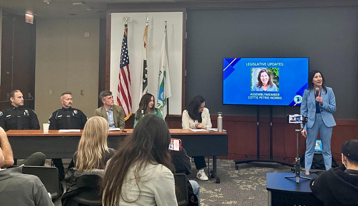 Last week I joined @tammykimOC & @DrTreseder for an E-Bike Safety Town Hall to discuss proposals to create a safer, more sustainable E-bike environment in #Irvine. Thank you all for your feedback that helps inform us to develop solutions to keep everyone safe!