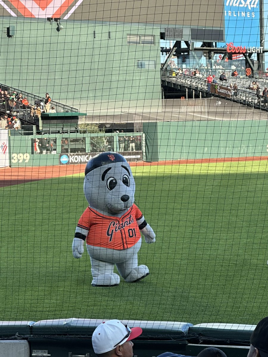 mf thinks hes lou seal