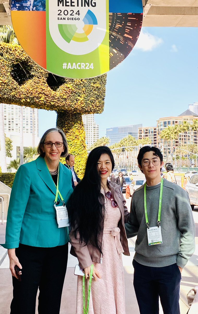 Great to catch up w/friend/colleague @NCIDirector @KimrynRathmell @AACR #AACR24 to hear about exciting initiatives @theNCI, her support of early career physician-scientists & ways we can work w/@AJIAorg, our new nonprofit w/@EvanNoch dedicated to early career investigators