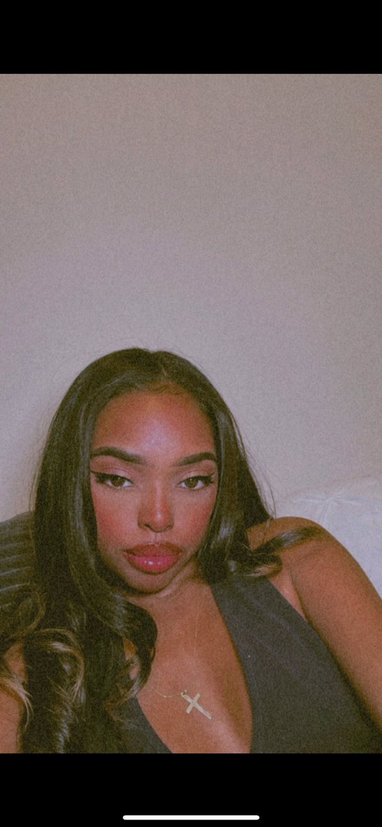 MsDiamondRice's tweet photo. Alexa play @Tyllaaaaaaa “ART” 🎨 https://t.co/J7remVlxW3