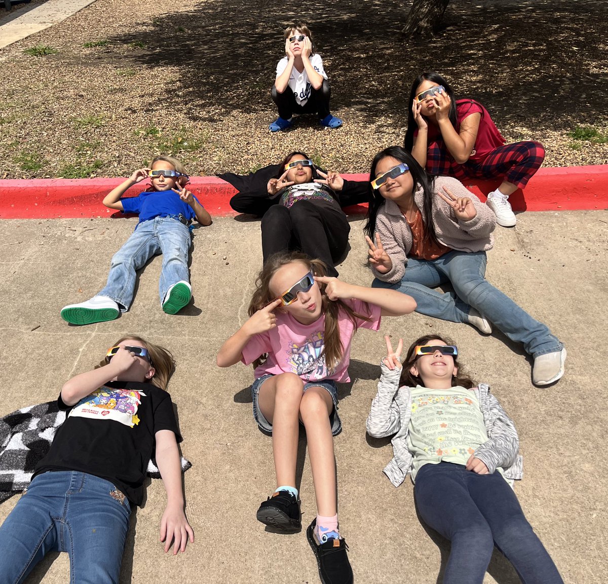 Ms_ZKraft's tweet image. 04.08.24 - Solar Eclipse @ParkwayES 
What an incredible view!! I am so glad that we were able to experience this phenomena together. There will not be another solar eclipse in this area until 2045. #LISDScience #Eclipse2024