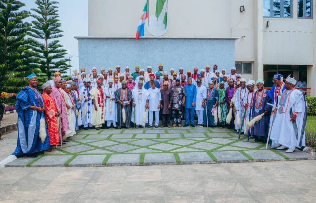 130 Crown OBA's Endorsed Governor @LuckyAiyedatiwa .
Group of traditional rulers in Ondo State, under the aiges of 130 Crown Obas, has endorsed Governor Lucky Orimisan Aiyedatiwa ahead of the coming governorship election in the State.

#OndoIsLucky
#Ondo2024.