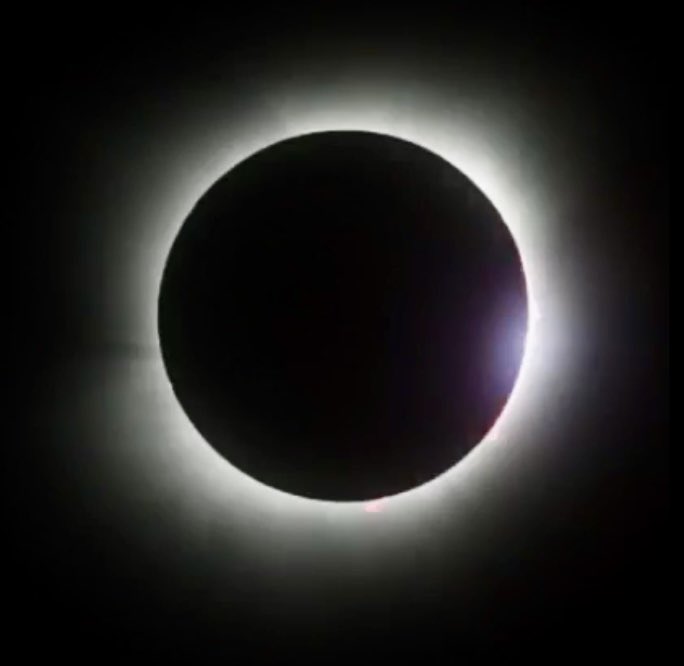 Thanks Will from Will Photography for live streaming the solar eclipse from Montreal on Facebook. An amazing experience I hope to see for real over Spain in 2026 #SolarEclipse