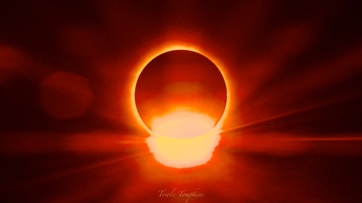 For those of you not in the #PathOfTotality, enjoy these photos from my husband, @TowleTompkins, shot from Woodstock, New Brunswick, Canada. ❤️ #EclipseSolar2024