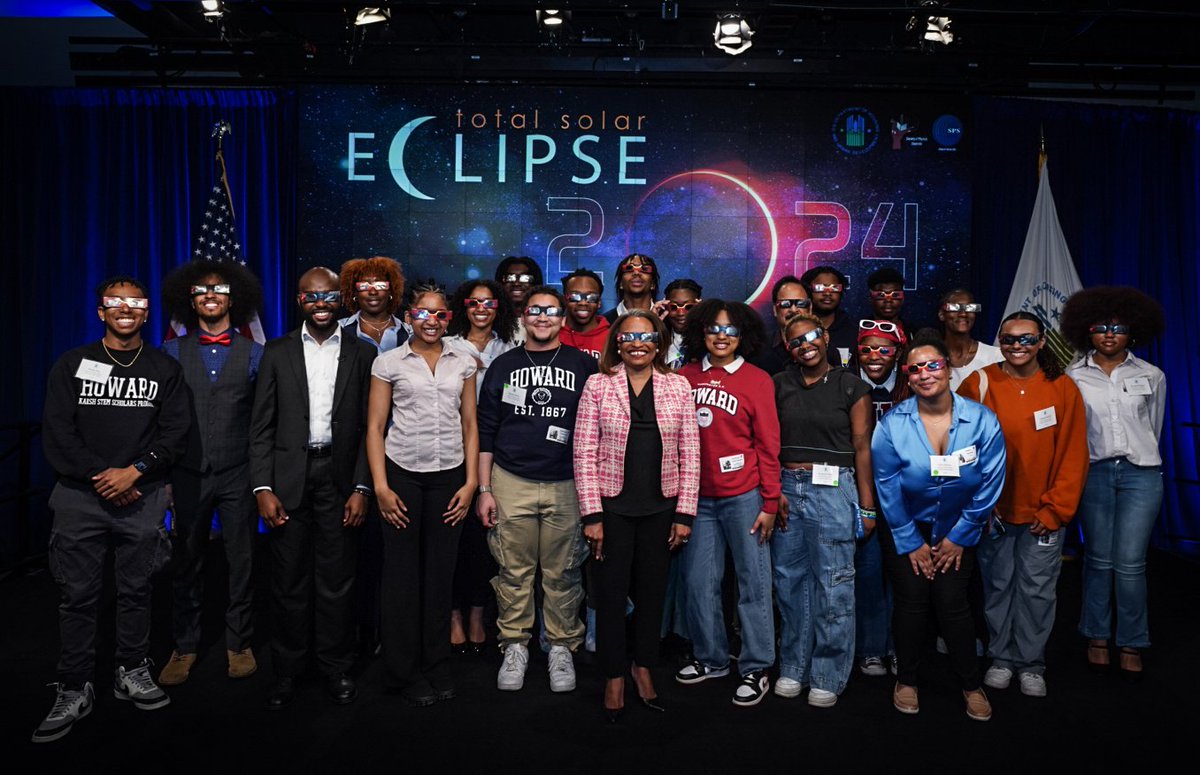 Happy #EclipseDay! 🌒 @HowardU Society of Physics students joined @ActSecTodman and HUD employees to view the #SolarEclipse at HUD Headquarters. Wherever you are across the nation, we hope you were able to safely catch a glimpse!