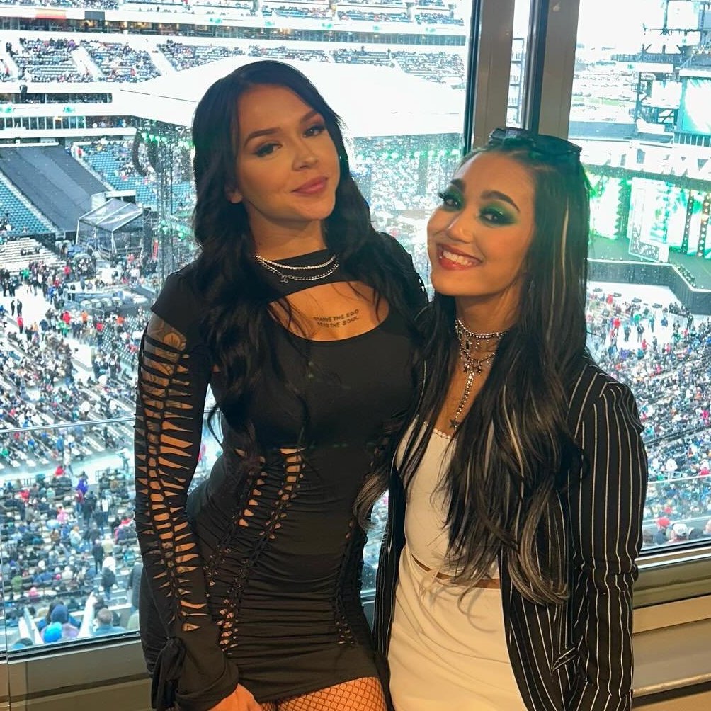 Yup, yup! 🥰🖤🕷️

#WWE 
#WWENXT 
#AJLee 
#CoraJade 
#RoxannePerez 
#Team2001