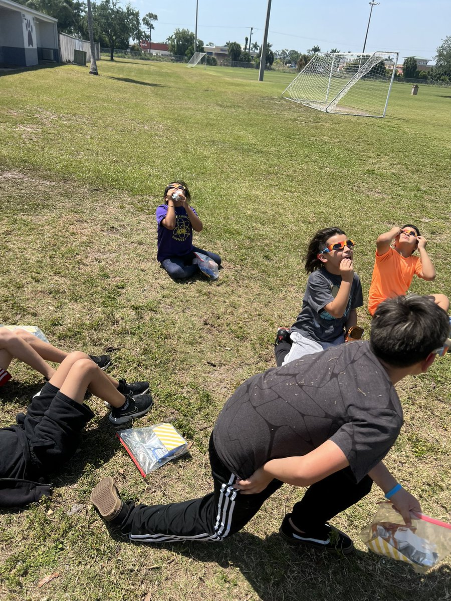 Mrs. Ginart’s Science Class tweet media