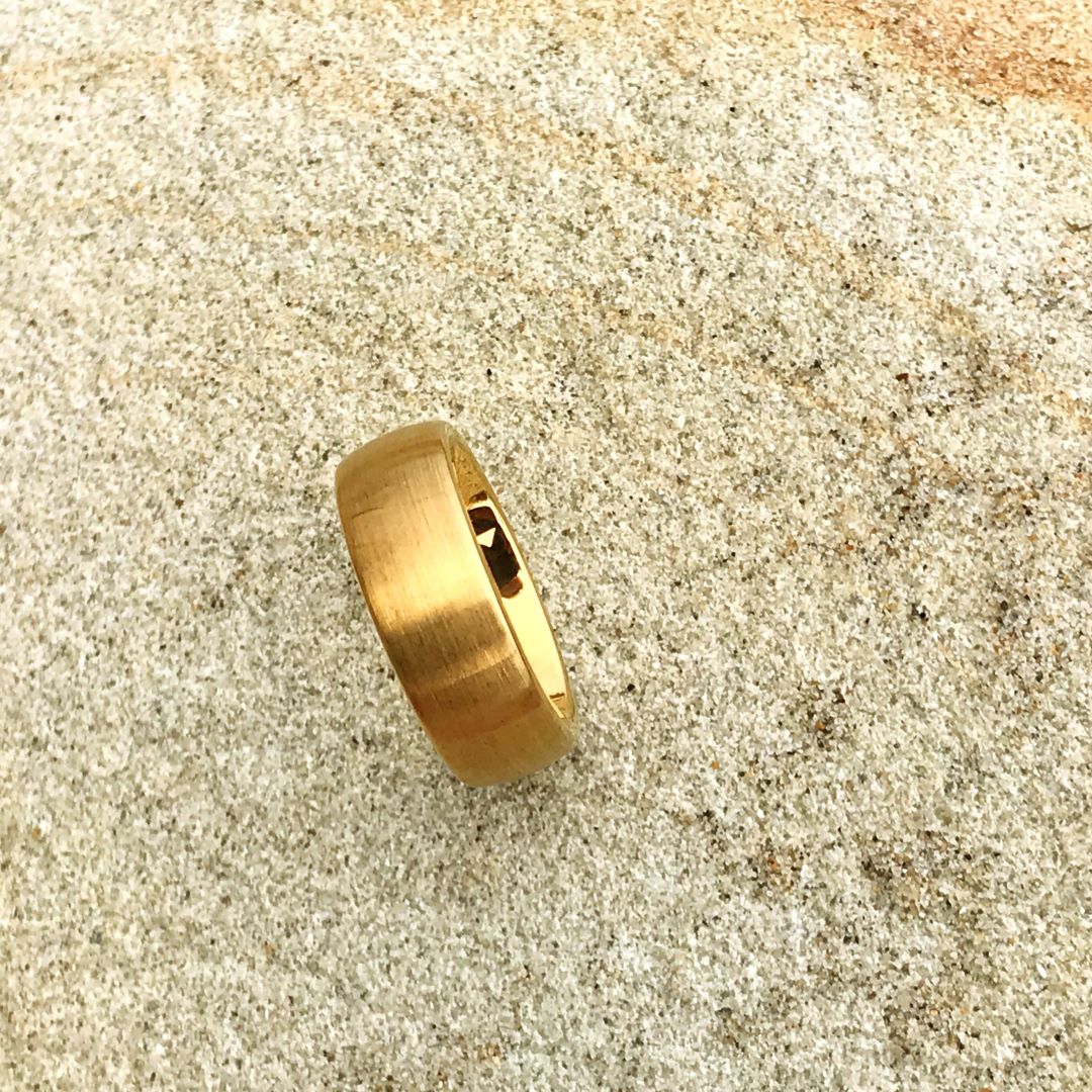 It's hard to go wrong with a classic!   Order the classic Dumbledore Gold at mettlerings.com/collections/al…  #MettleRings #BeAManOfMettle #OpenMyBeer #WeddingRings #MensWeddingRings #WhatElseCanYourRingDo #Weddings #MensWeddingBands