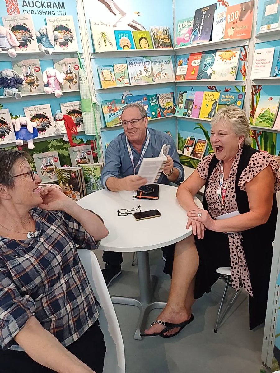 📚📸Fun on day one! Here are some pics from @BoChildrensBook. It was lovely to see Louise from Bateman Books and Sally from Beatnik who are in Bologna at the invite of Bologna Books Plus. @OratiaBooks @geckopress @beatnik_books @HuiaPublishers @scholasticnz @BatemanBooks