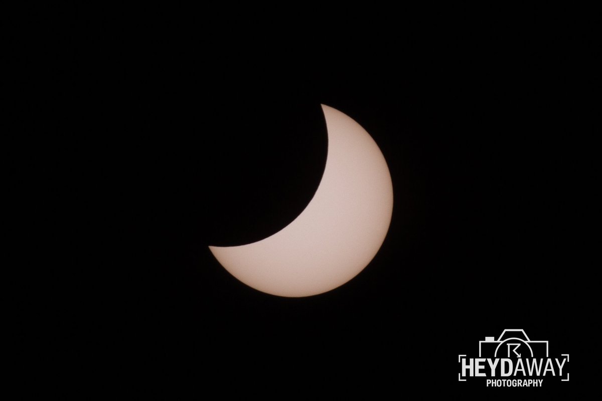 I'm sure your timeline is just itching for more eclipse images, but I'm so glad I got the chance to catch this one before I get too old! That was an unworldly experience!