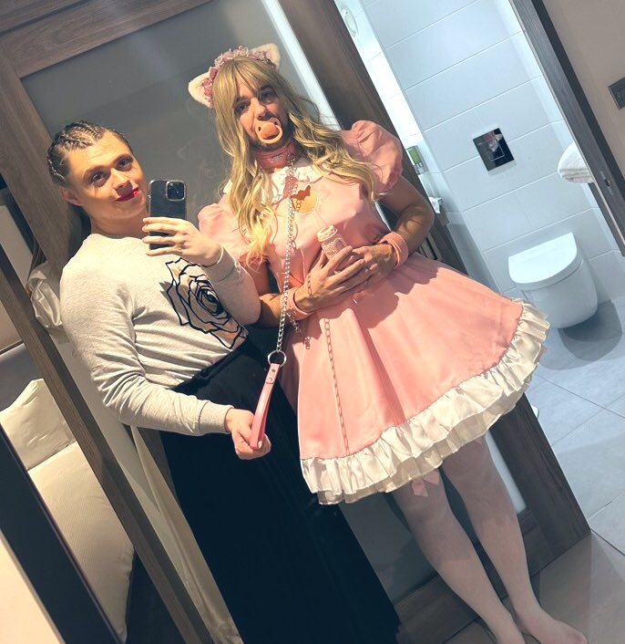 @TheSissyMarket Being a Pink Sissy Maid for @bimbokittyalice 🥰😇