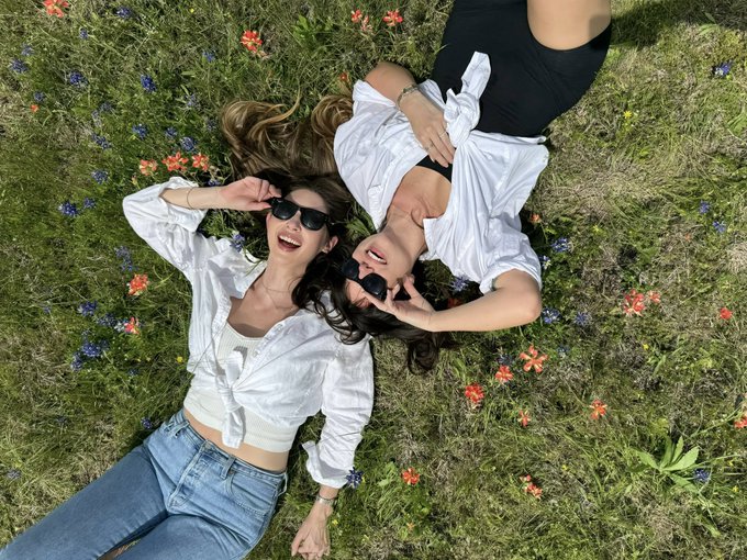 Live.  Laugh.  Look directly into the sun.  @WorshipMackayla https://t.co/w5yj81ipz5<a class="tags" href="/tag/worshipmackayla">@worshipmackayla</a>